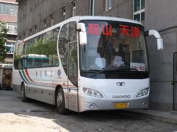 深圳接駁班車