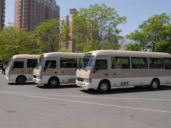 為什么開(kāi)通企業(yè)班車一定要選擇班車租賃的形式?