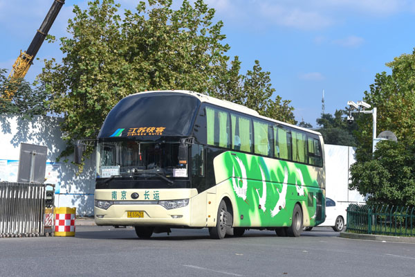 （深圳大巴車租車）五一假期臨近，教你如何選擇大巴車