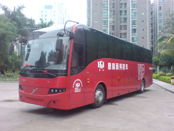 企業(yè)班車上哪找車？（深圳大巴租車）簡(jiǎn)單用車