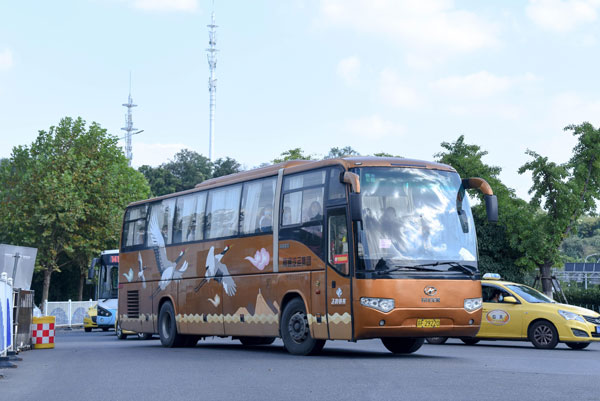 深圳上班包車