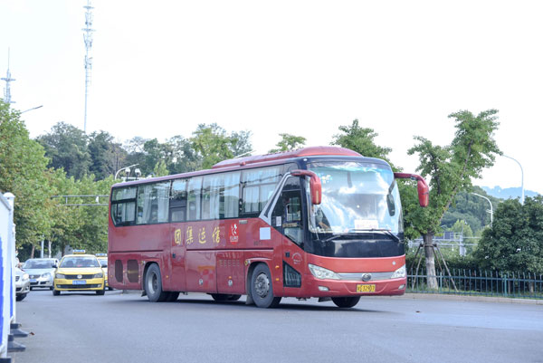 企業(yè)選擇（大巴車租車平臺(tái)）怎么用車劃算？